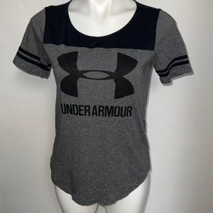 Under Armour small HeatGear top Sz S